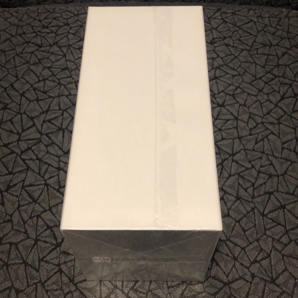 ageLOC Blue LumiSpa® iO + Cleanser - Picture 5 of 7